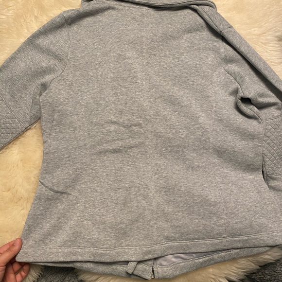 Sweater - Picture 3 of 3